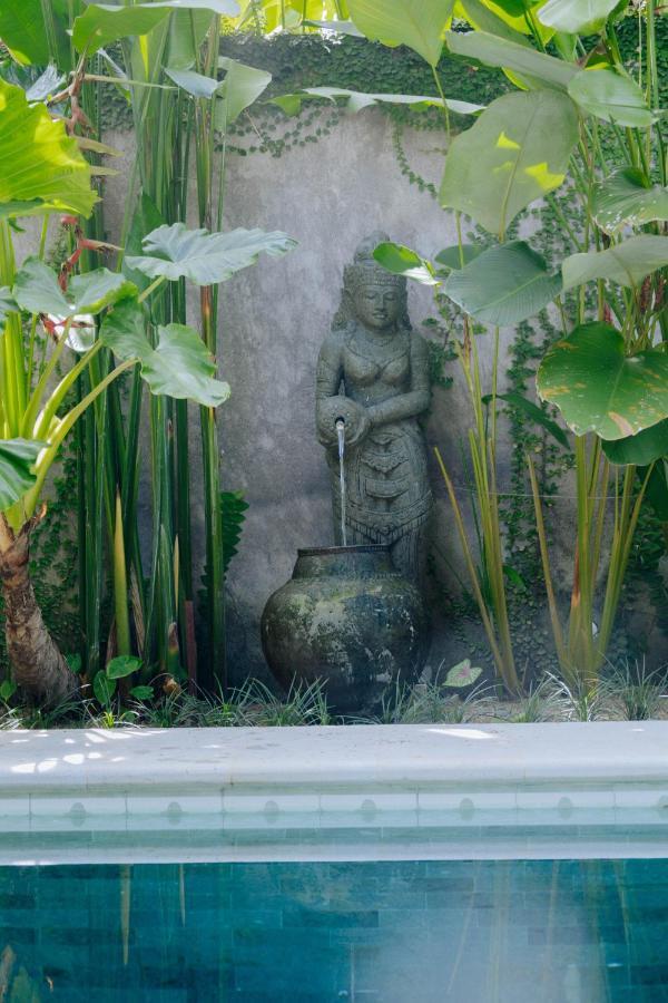 ホテル Jati Kuta  エクステリア 写真