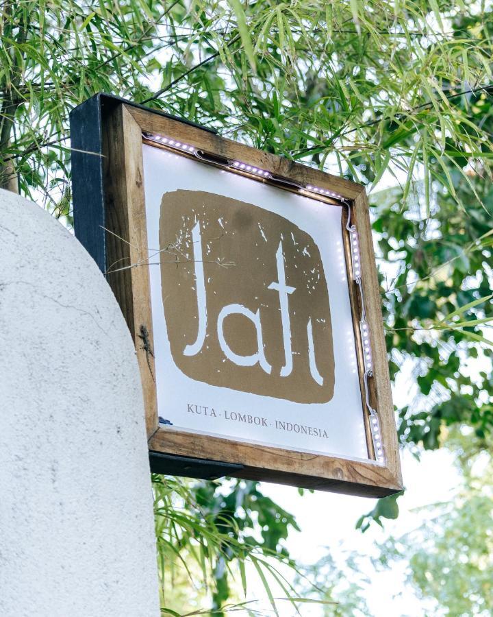 ホテル Jati Kuta  エクステリア 写真